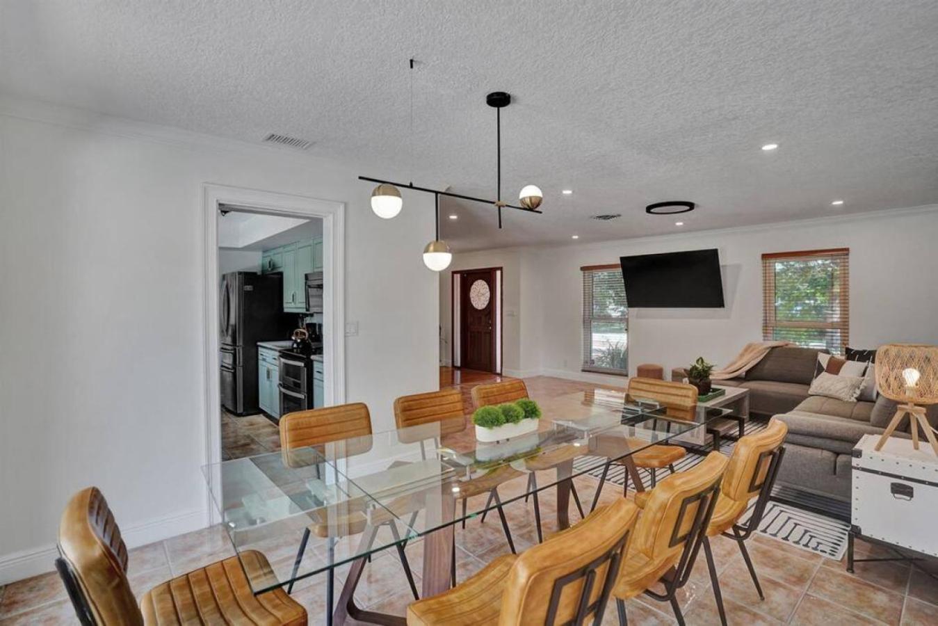 Сasa de vacaciones The Dreamcatcher - 4 Bed, 2 Bath, Private Heated Pool, Bbq, Game Room, Park Fort Lauderdale