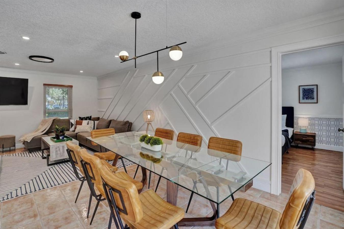 The Dreamcatcher - 4 Bed, 2 Bath, Private Heated Pool, Bbq, Game Room, Park Сasa de vacaciones Fort Lauderdale