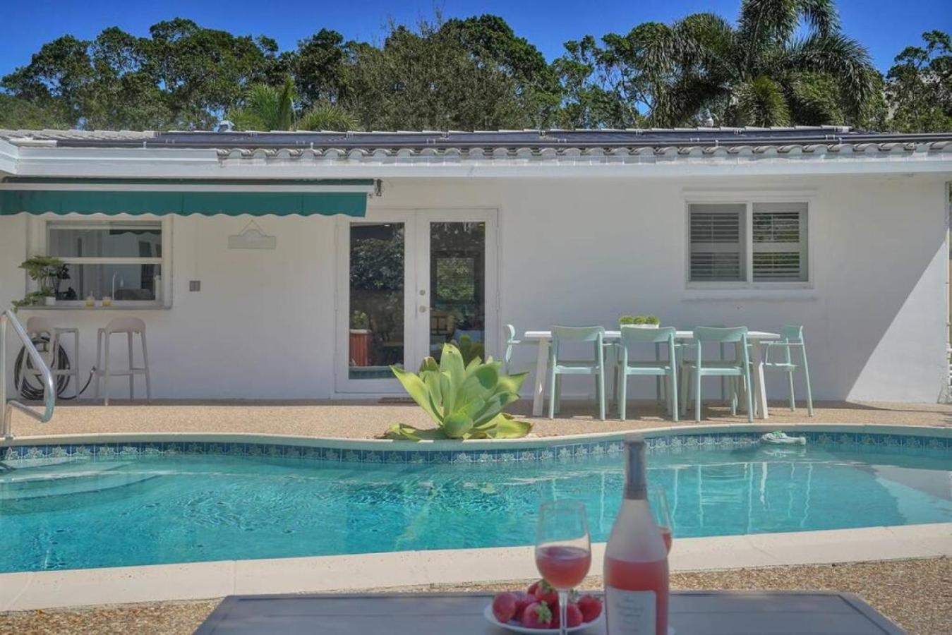 Holiday home The Dreamcatcher - 4 Bed, 2 Bath, Private Heated Pool, Bbq, Game Room, Park *